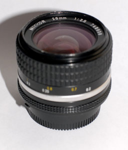 Nikon Nikkor 28mm f2.8 AIS-3952