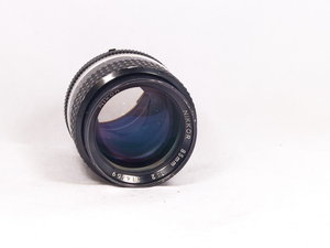 Nikon-Nikkor 85mm f2 AIS-7062
