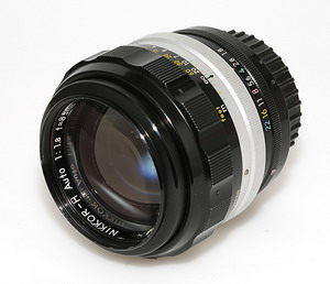 Nikon Nikkor-H 85mm f/1.8 NON-AI